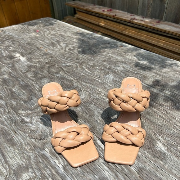 Marc Fisher Womens Hammy Faux Leather Square Toe Block Heel Shoe size 6.5 - Picture 3 of 6